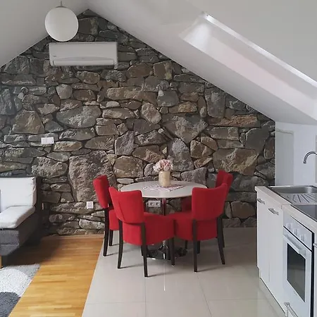 Adriatic - Stobrec Апартаменти *